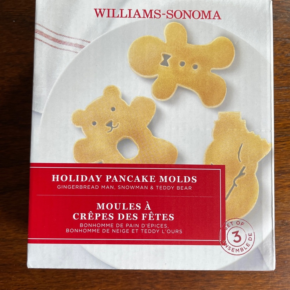 Williams Sonoma Holiday Pancake Molds - Gold